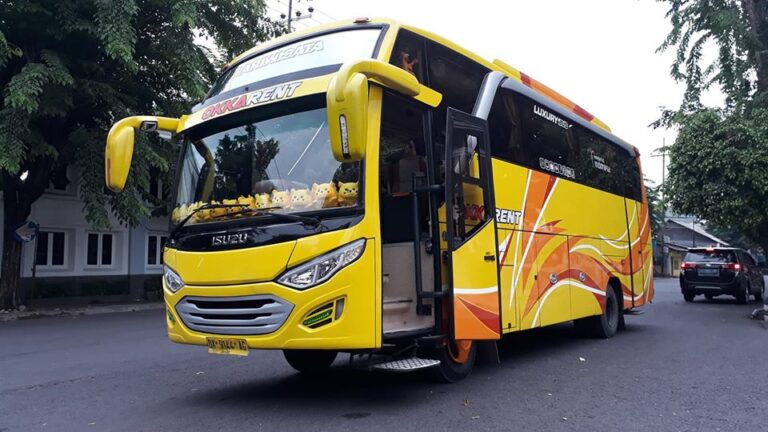 Read more about the article Rental Bus Pariwisata Surabaya Ke Kabupaten Bekasi Harga Murah